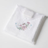 Jardin Hand Towel & French Pear & Vanilla Soap Set