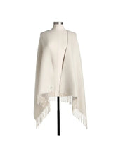 DEMDACO Cream Giving Wrap
