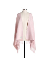 DEMDACO Pink Giving Wrap