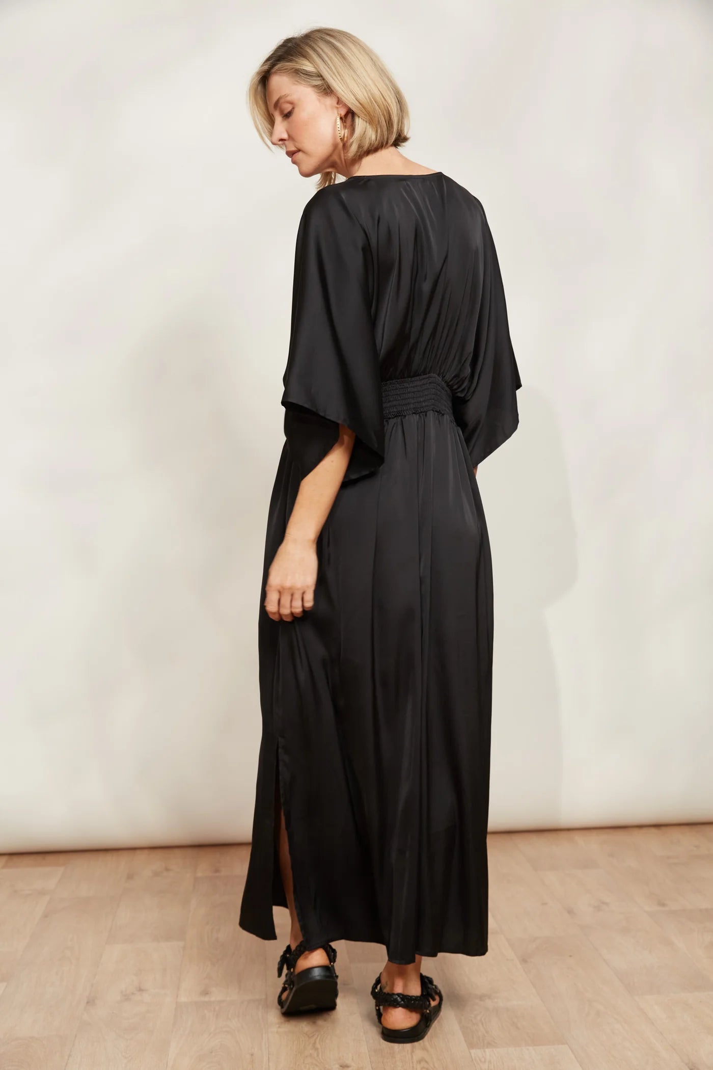 Elegant Maxi Dress - Black