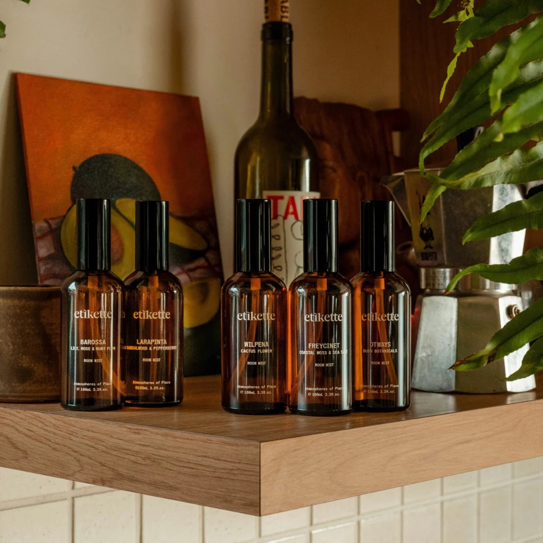 Larapinta Room Mist in Sandalwood and Pepperberry by Etikette