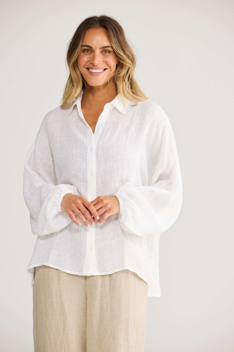 Holiday Cliffside Shirt in white, sleeve and cuff detail