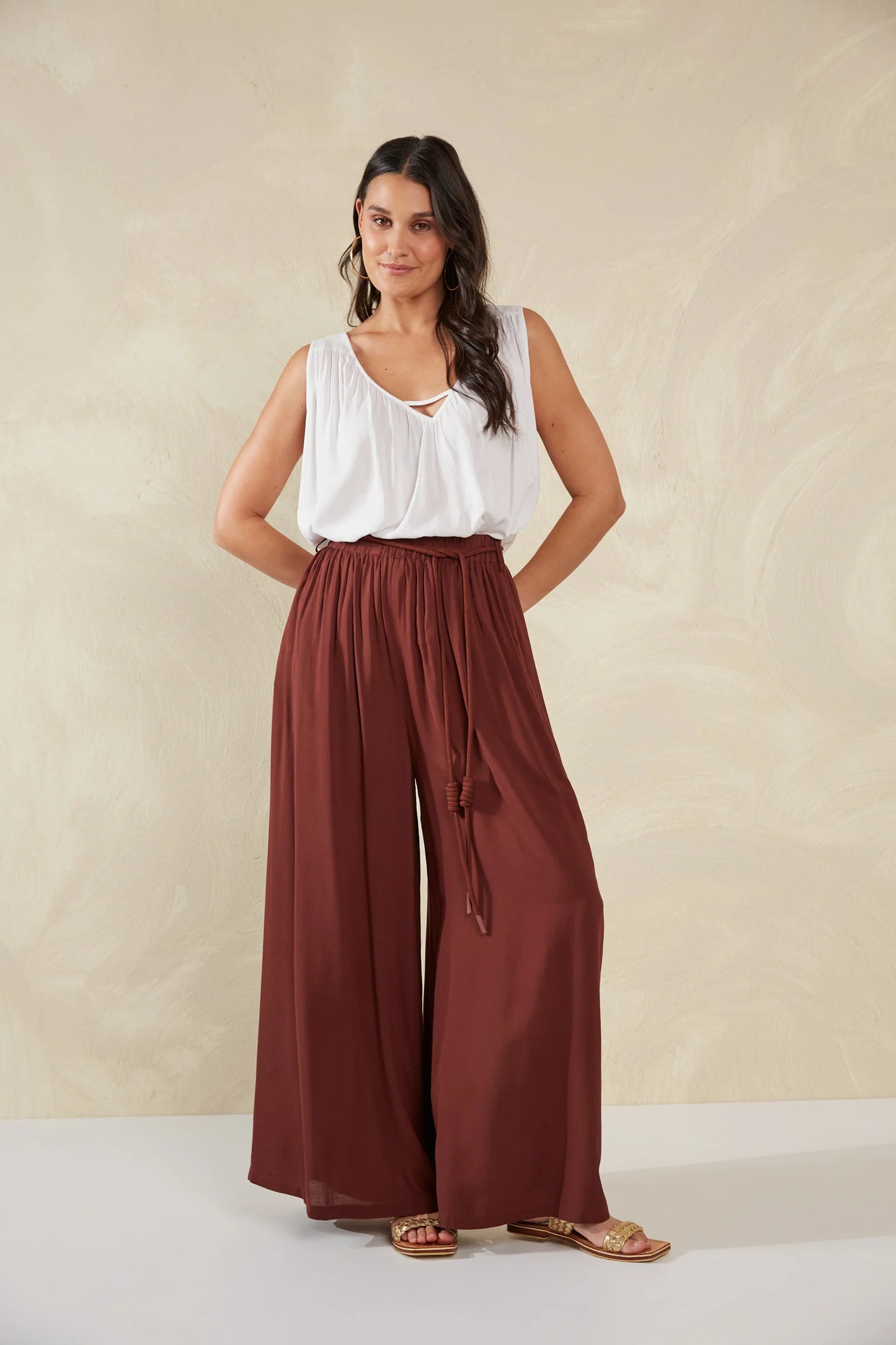 High-Waisted Wide-Leg Pants - Brown