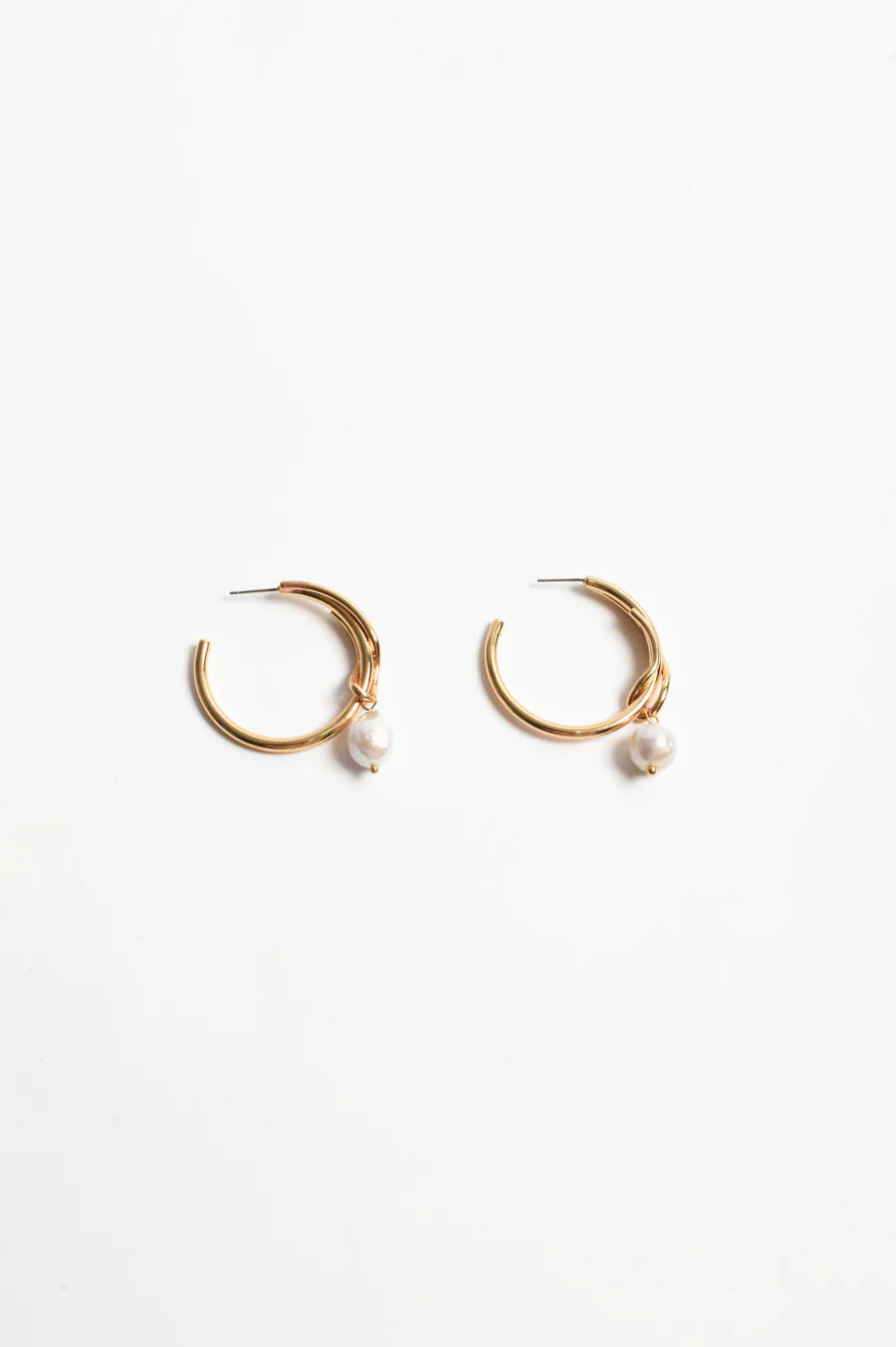 Pearl Drop Interest Mid Hoops