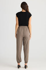 Cascade Pant – Brown