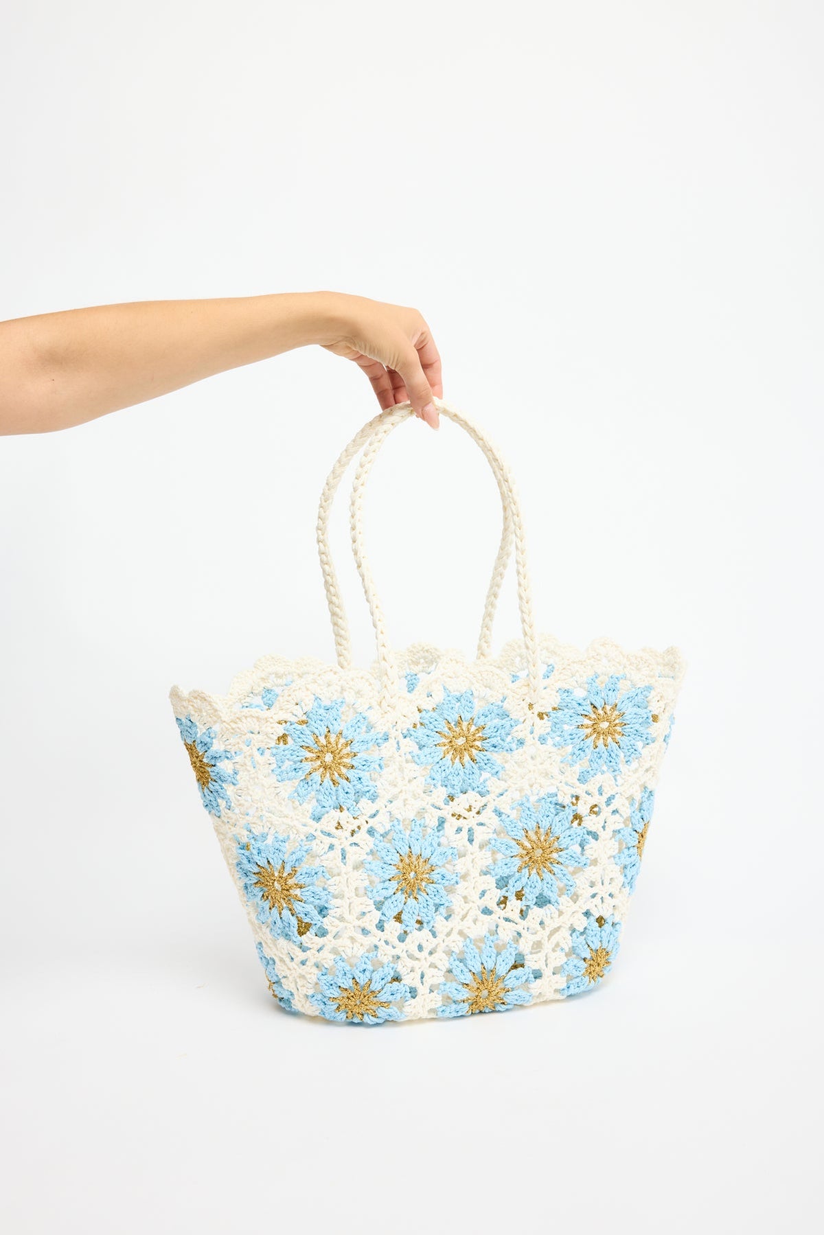 Holiday Florentine Basket in cream with baby blue floral crochet, product shot