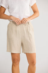 Holiday Captain Short in Natural Linen, elasticated waistband