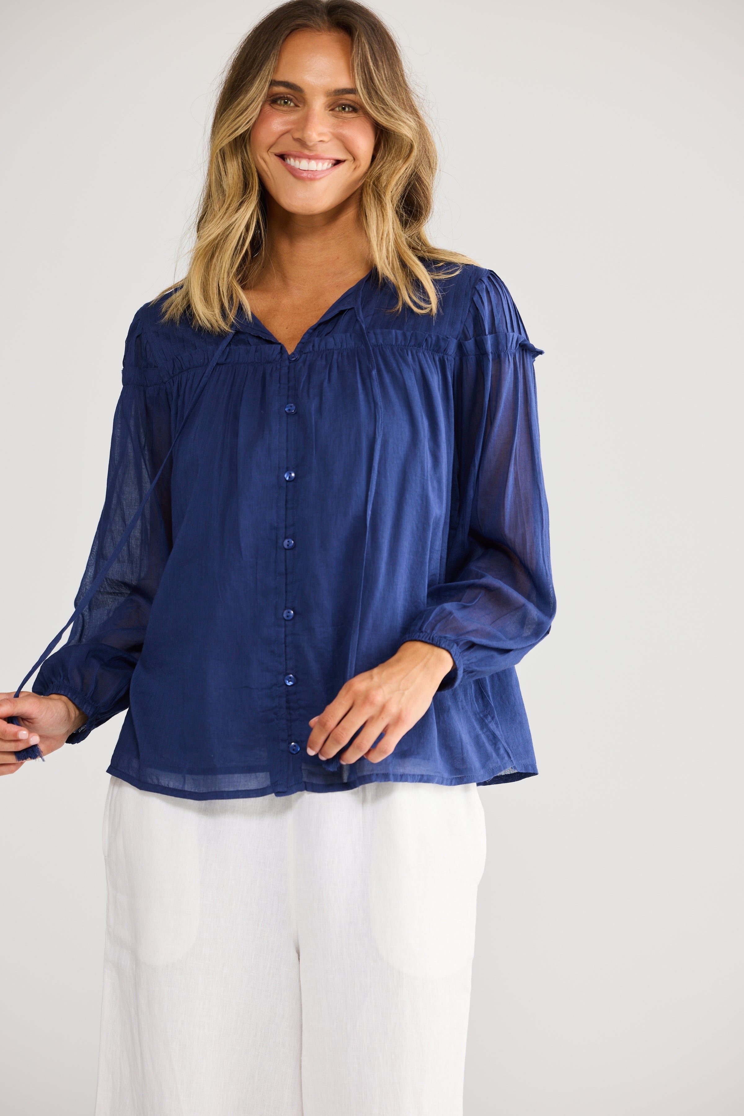 Holiday Aella Blouse in navy