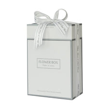 Load image into Gallery viewer, Flower Box Hallmark Diffuser White Roses