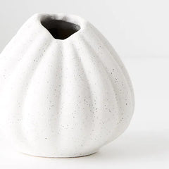 Hana Vase White 10cm x 11cm