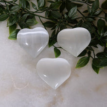 Load image into Gallery viewer, Selenite Heart 8cm