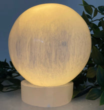Load image into Gallery viewer, Sphere Selenite Lamp