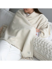 DEMDACO Cream Giving Wrap