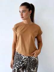 Little Lies Rhodes Tee – Chocolate