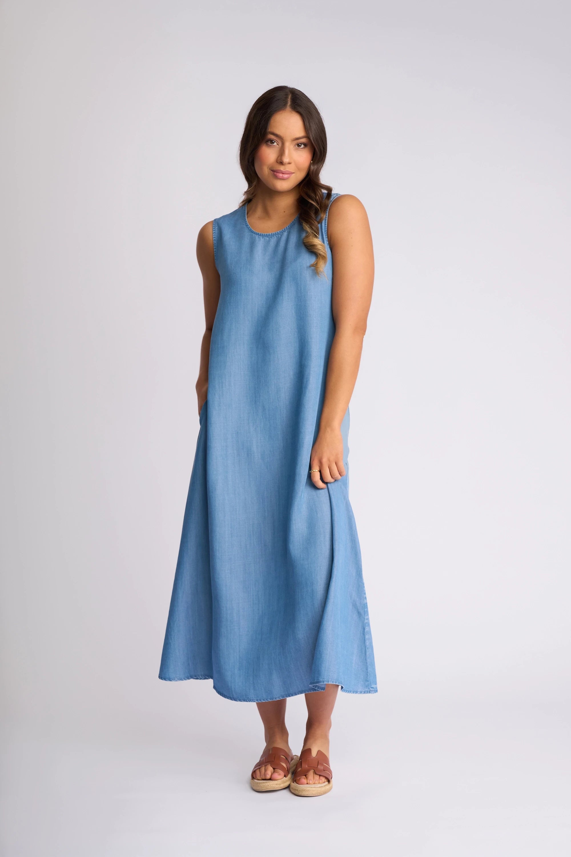 Knewe Label Sky Dress in Light Wash