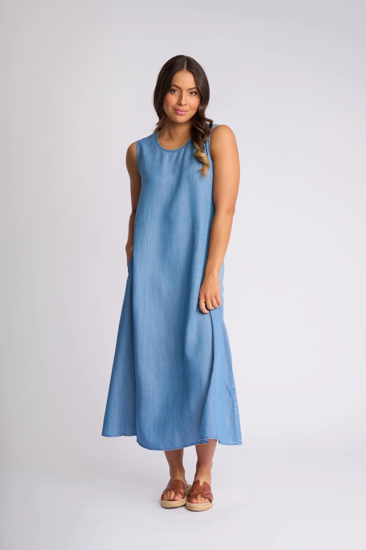 Knewe Label Sky Dress in Light Wash