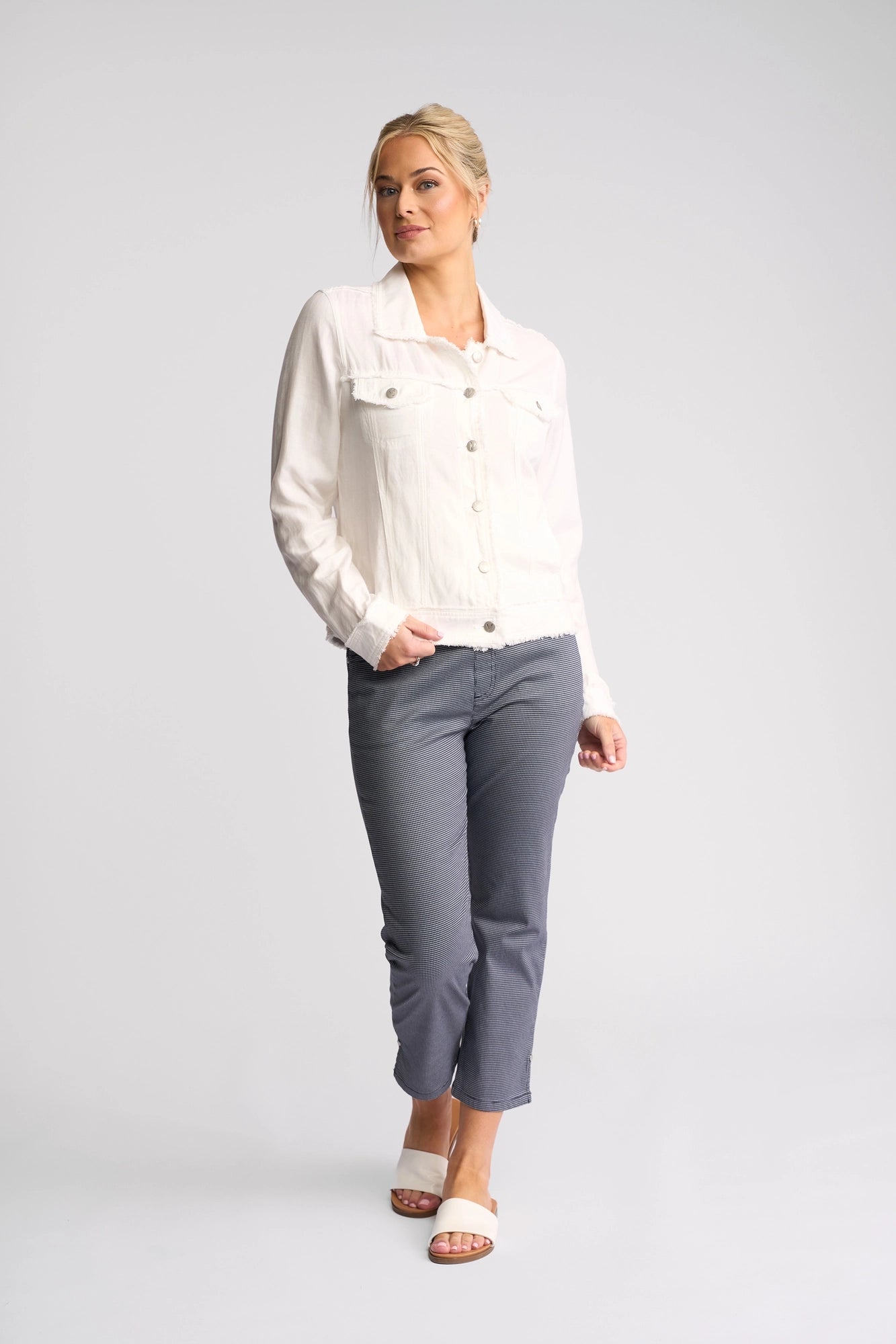 Vassalli Aura Jacket in White side view