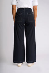 Vassalli Oslo Pant in Ink side view
