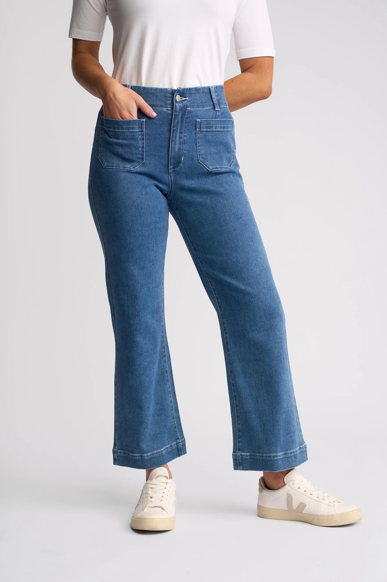 Vassalli Daily Jean in Blue Hue Denim front view