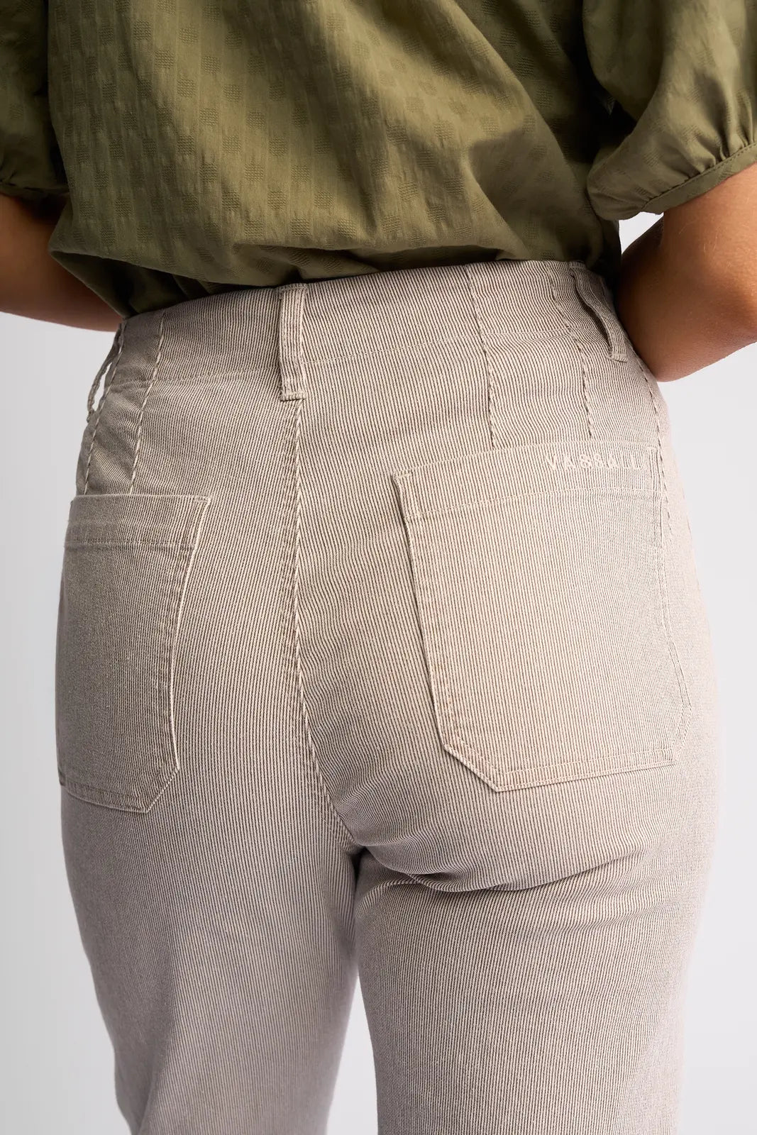 Vassalli Daily Jean in Ecru Stripe Denim close up