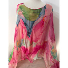 Load image into Gallery viewer, Watermark Silk Top Fuchsia Abstract