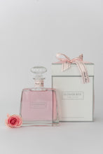 Load image into Gallery viewer, Flower Box French Rosé - Hallmark Diffuser Luxe Gift &amp; Decor